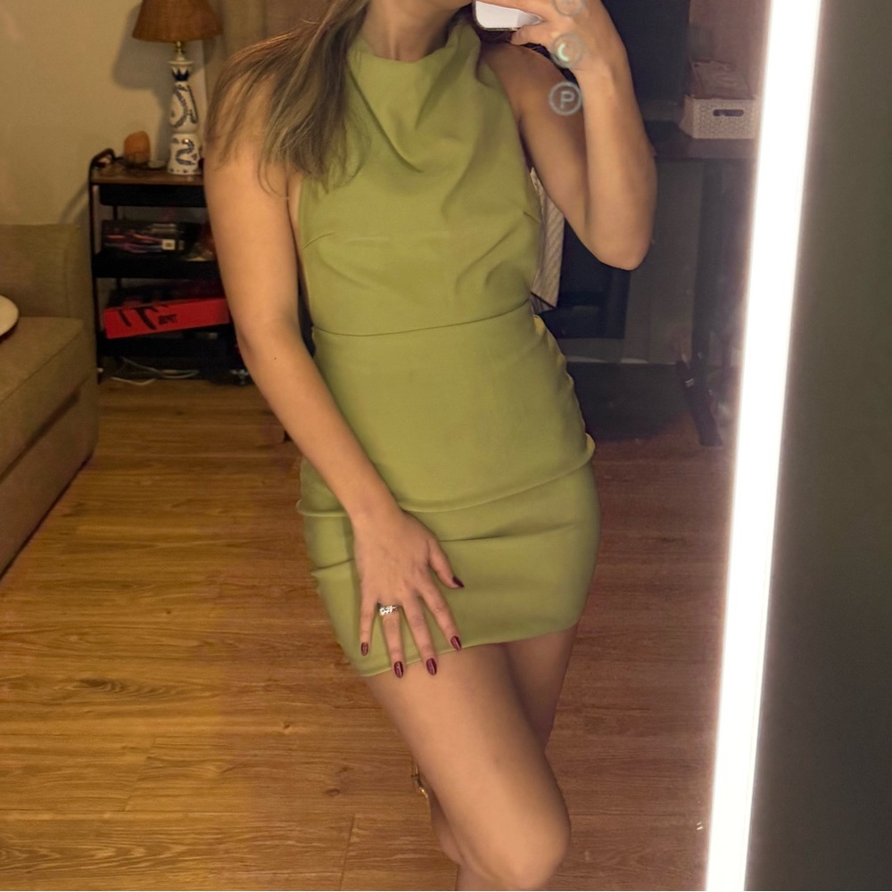 Elegant Green Sleeveless Dress